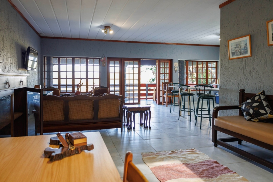 5 Bedroom Property for Sale in Schoemansville North West